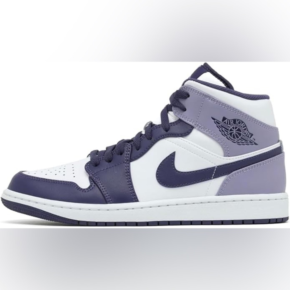 Nike Men’s Luna MVP Pregame sneaker